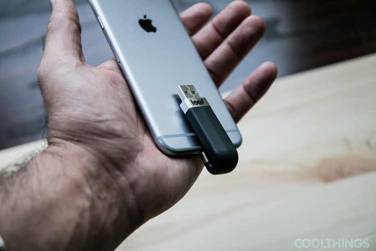 This USB For Your iPhone Adds 256GB Storage Space