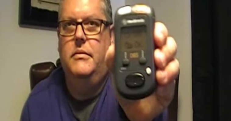 He Has Parkinson's, But You Wouldn't Know Until He Turns Off This Device