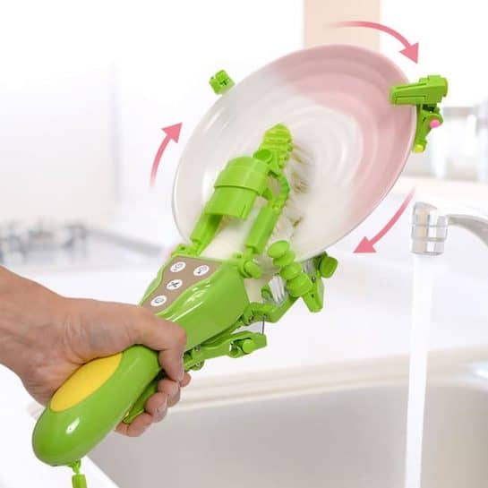 This Japanese Handheld Dishwasher Is A Must Have For Anyone