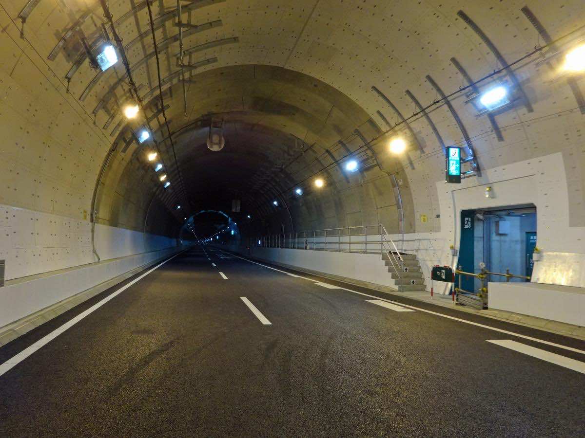 This Road Tunnel In Japan Stretches For Over 18km Below Toky