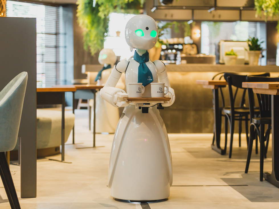 This Cafe In Japan Has Robot Waiters That Are Controlled By