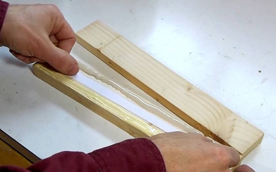 Is wood glue safe on the jointer?