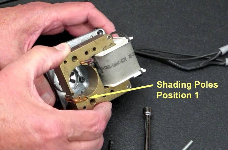 Reversing a shaded pole motor