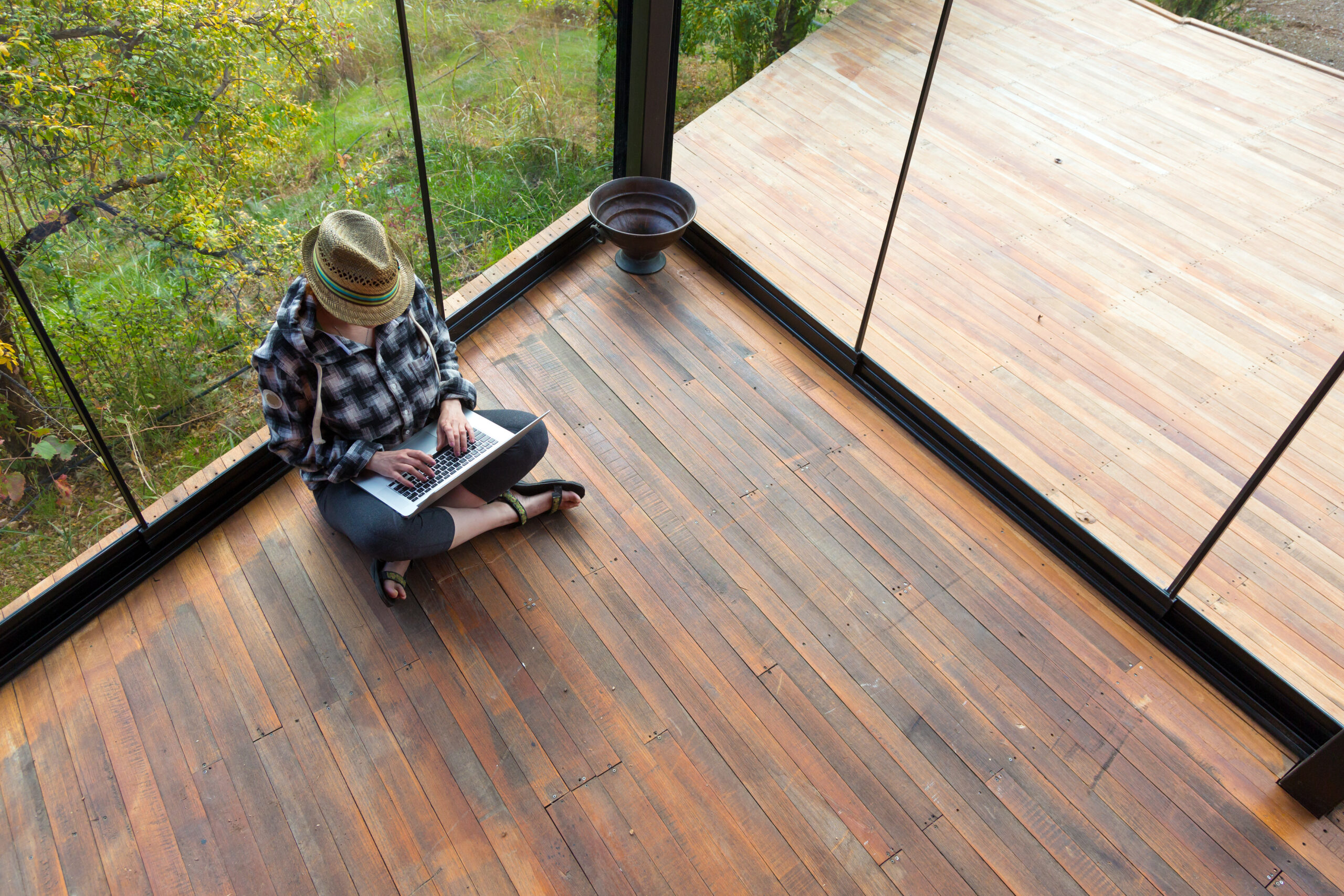 Does Wood Block Wifi? (Answered) Wood Questions