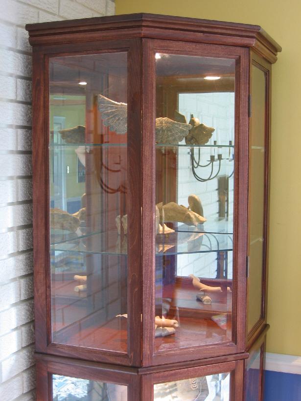 WOODSGOOD Curio Pictures