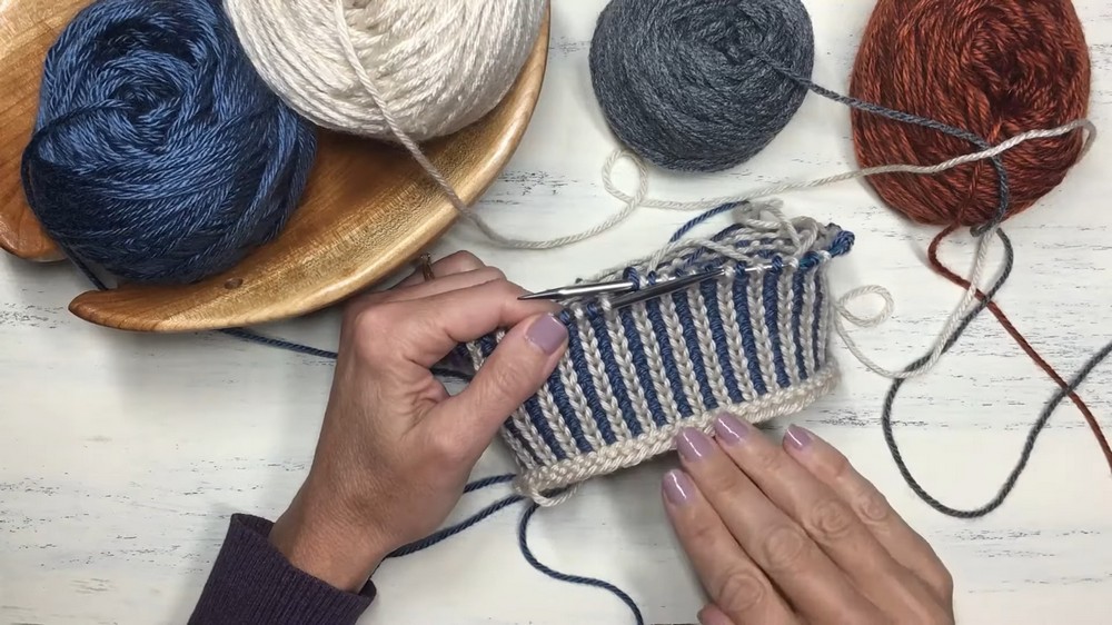 Knit The Two Color Corrugated Ribbing In The Round Wool Pattern