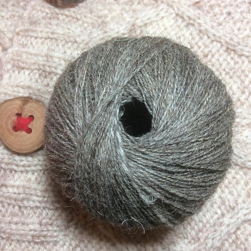 WoollyElly's spun cheviot