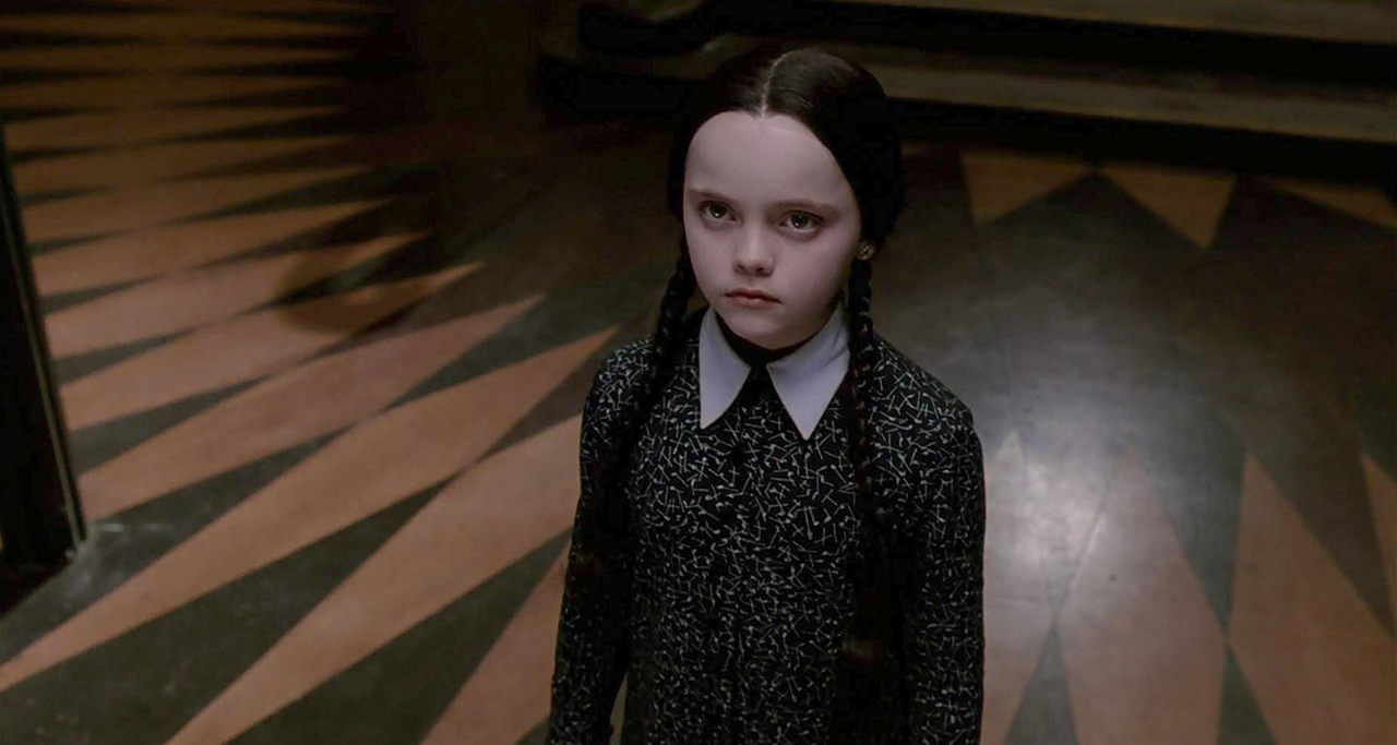 Tim Burton dirigirá série de Wednesday Addams para a Netflix Woo
