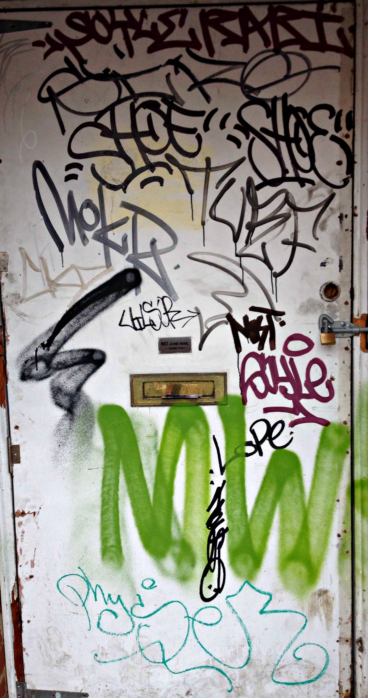graffitidoor