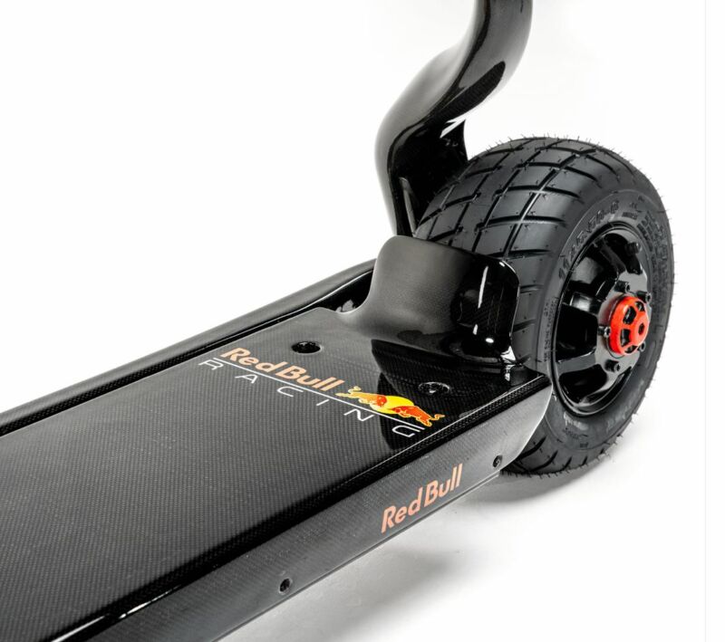 Red Bull Racing RBS#01 e-Scooter | WordlessTech
