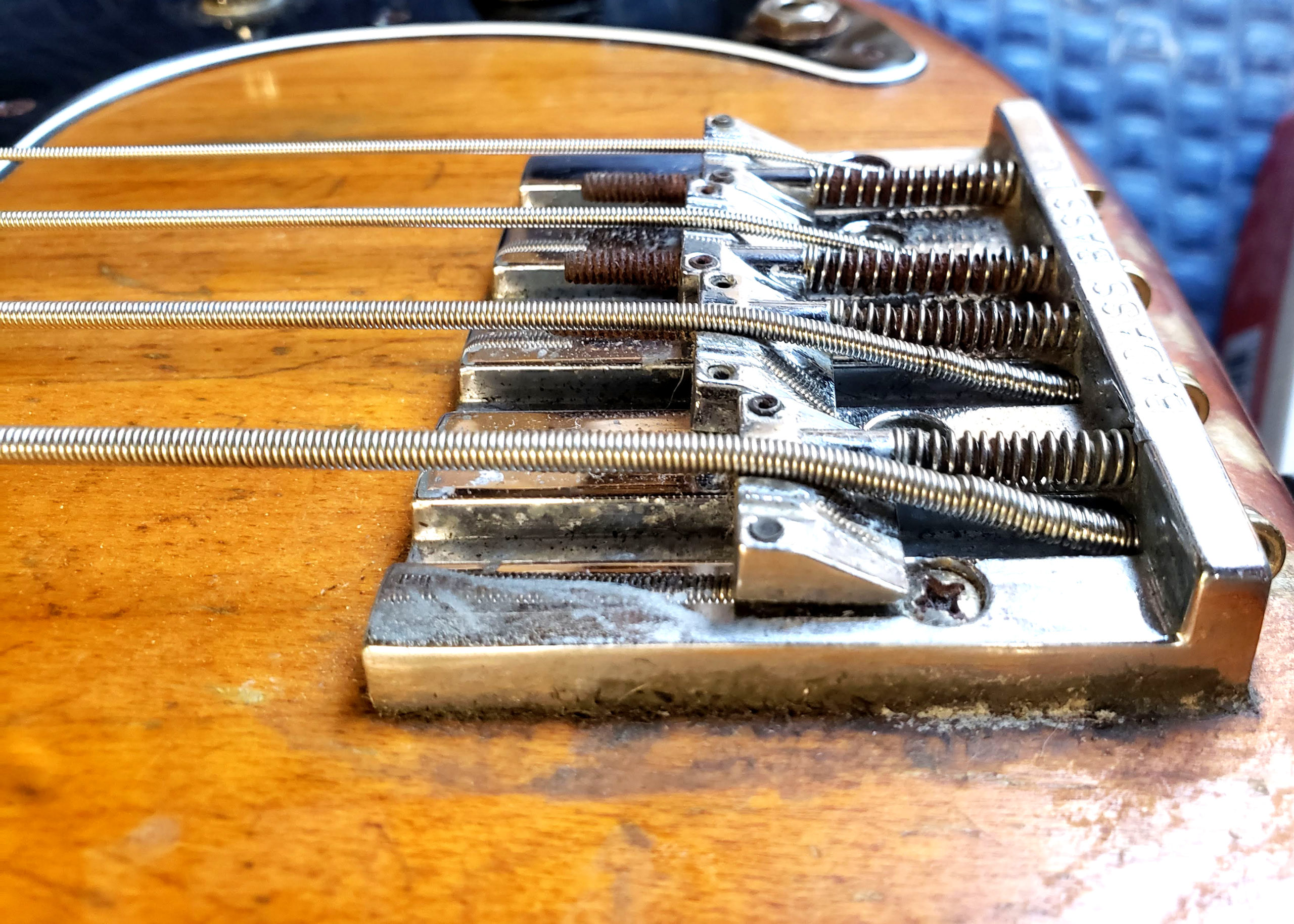 Clean And Maintain Your Electric Guitar The Ultimate Guide Clean My