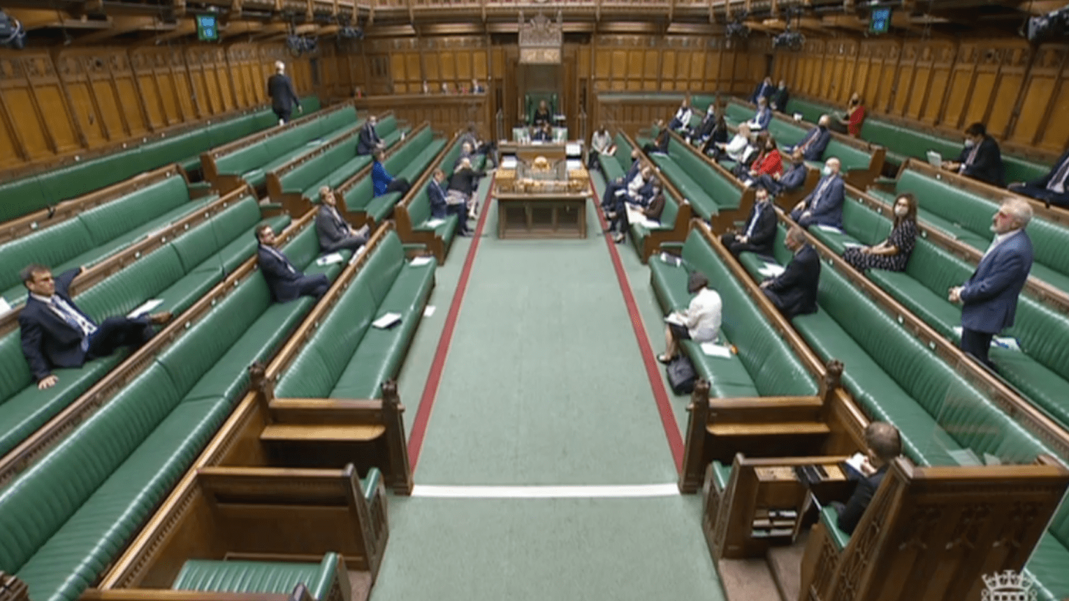 Tory benches 'almost empty' during universal credit cut debate The