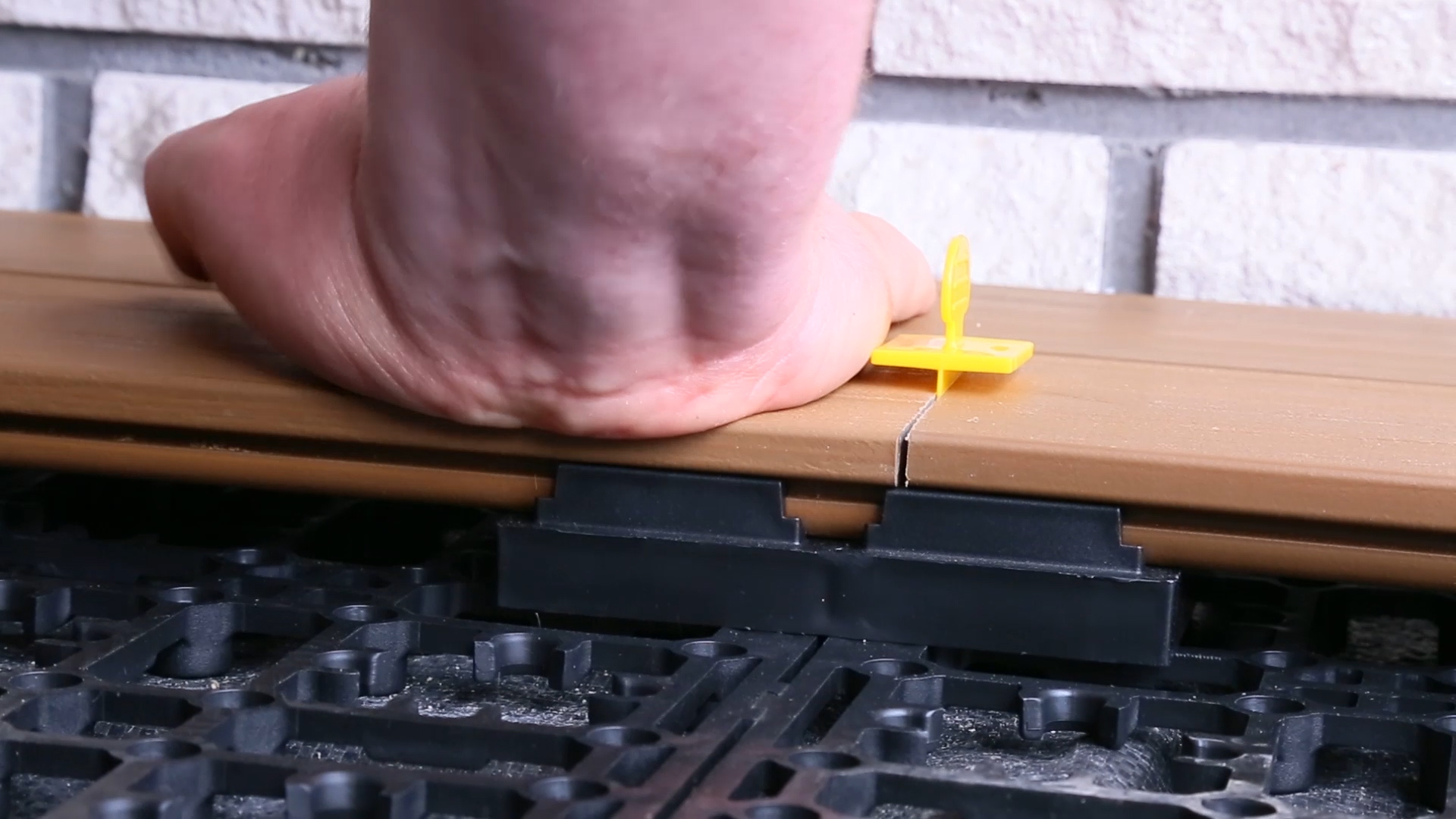 Wpc Terrassendielen Zum Klicken Ganz Ohne Schrauben Planeo