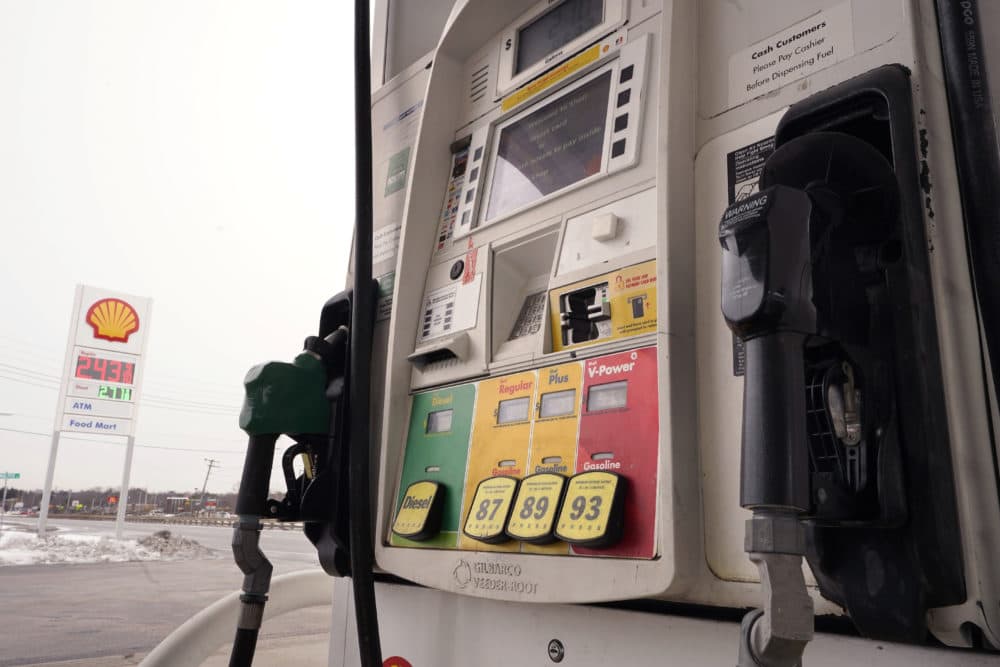 Gas prices in Massachusetts holding well above 4 per gallon WBUR News