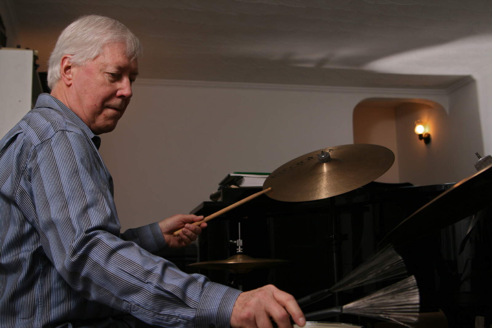 At 85, lowkey Boston jazz legend Joe Hunt plays on WBUR News