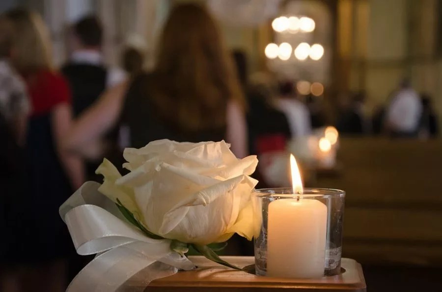 Elegy vs. Eulogy What Is the Difference? (+ Similarities)