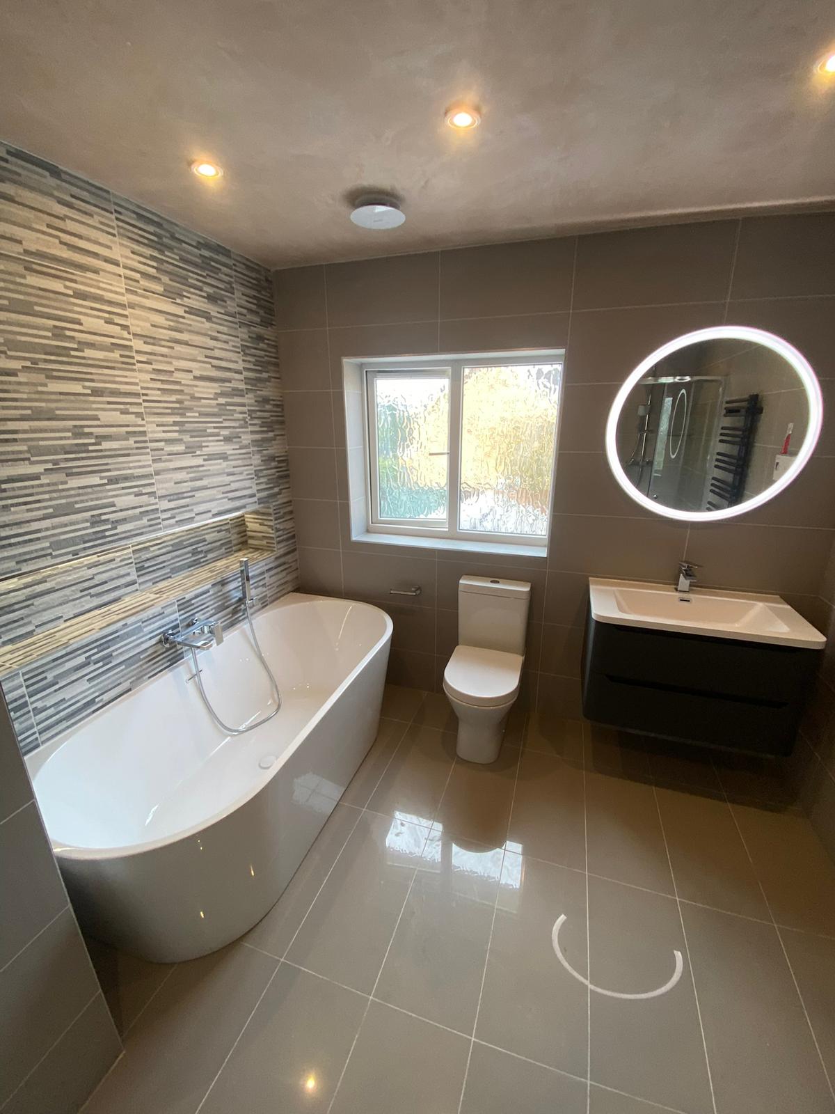 Specialist Bathrooms & EnSuites Refurbishment in Kettering Workforce
