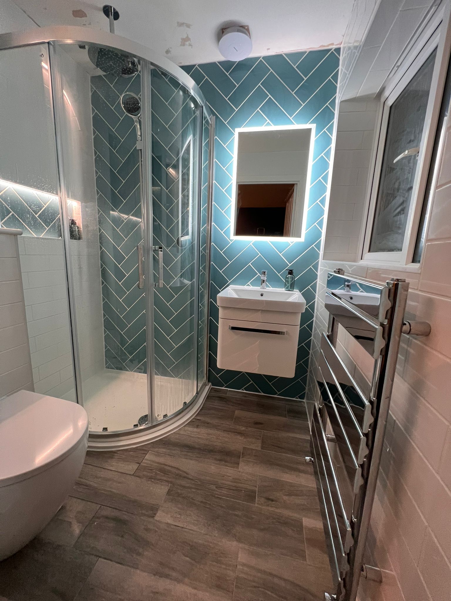 Specialist Bathrooms & EnSuites Refurbishment in Kettering Workforce