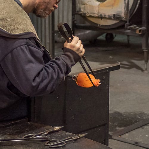 Lampworking vs. Glassblowing What’s the Difference? (Updated