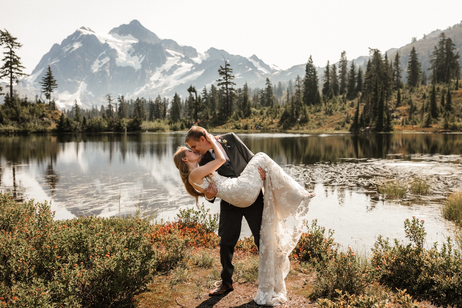 Washington Elopement Locations [A Complete Guide]
