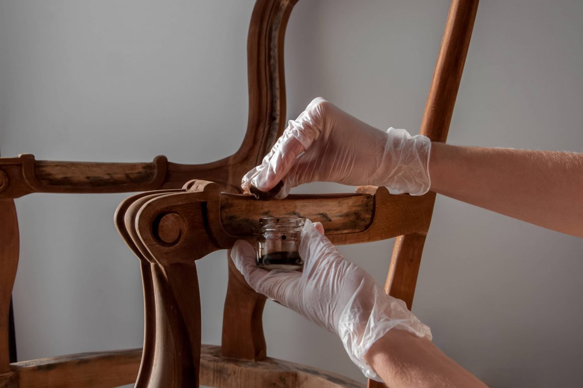 How To Stain Wooden Furniture In 5 Easy Steps