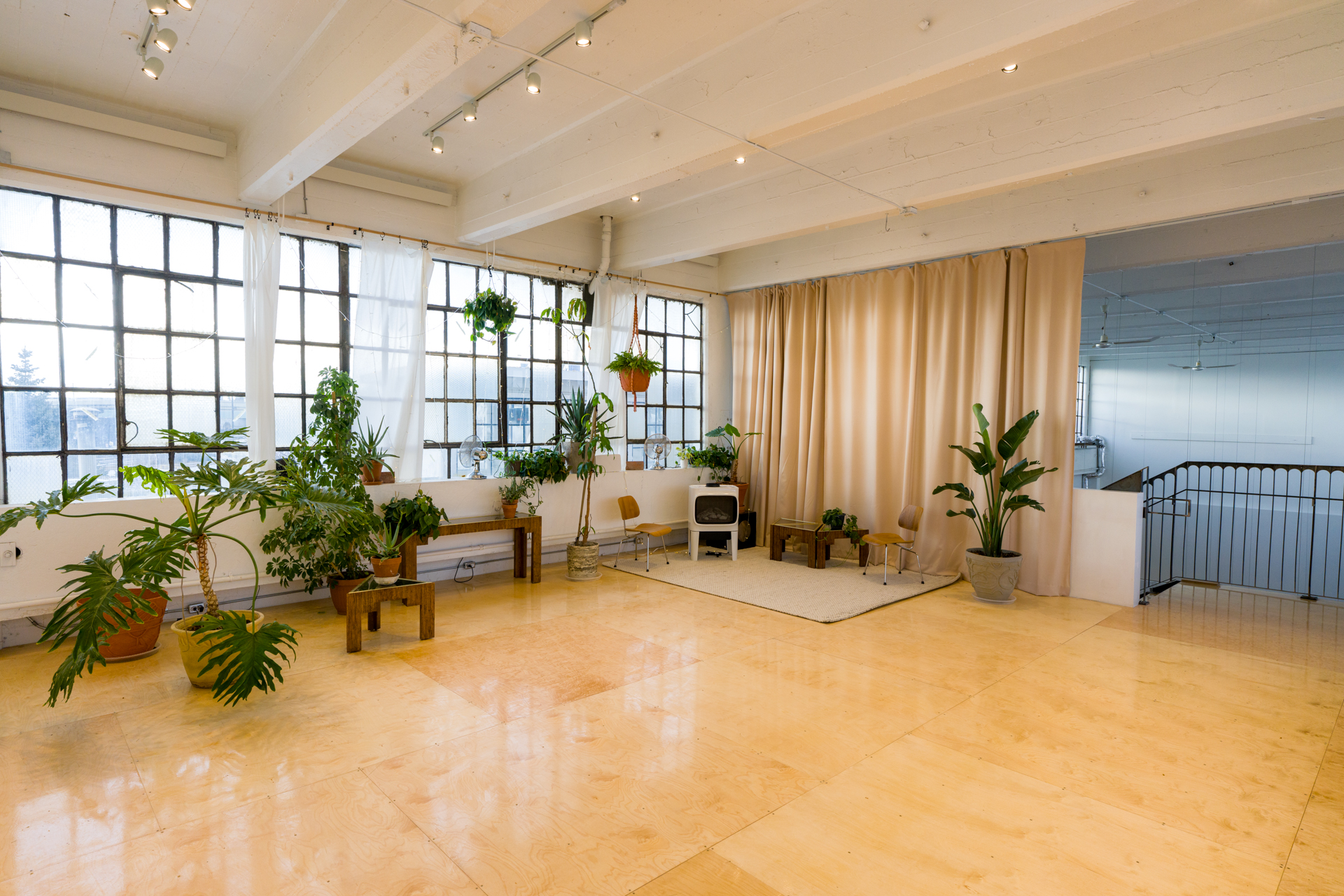 Photo Studio Rental Studios Inglewood, Calgary