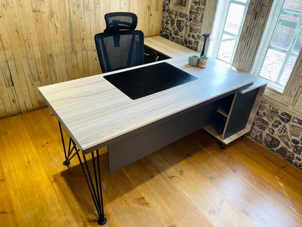 Customizable Executive office table ET003 Workspace Workspace