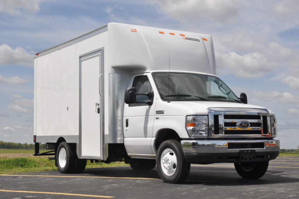 Ford E450 Utilimaster 14' Cutaway FedEx Trucks and Vans for Sale
