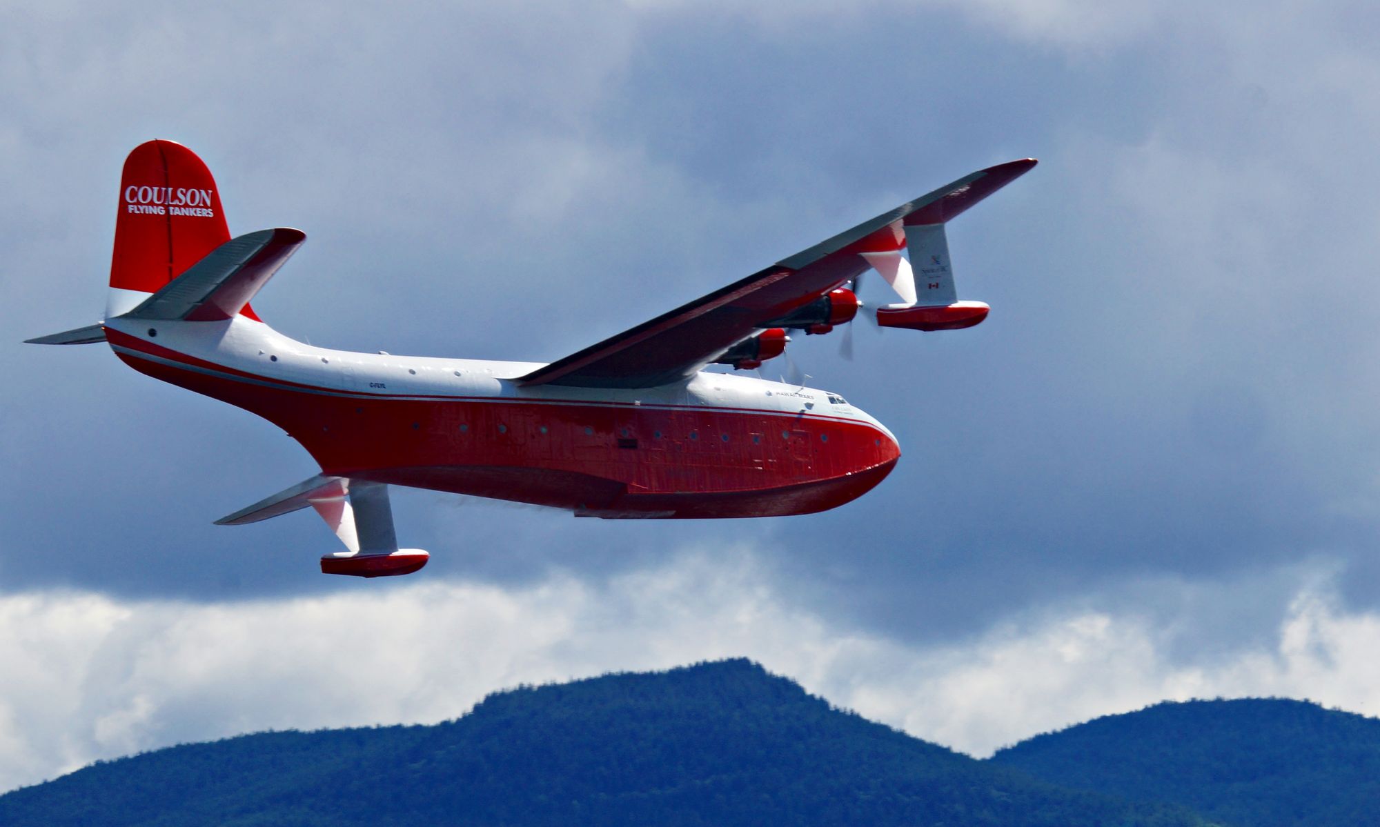 Hawaiian Mars, Waterbomber Action at Sproat Lake, BC World Aviation