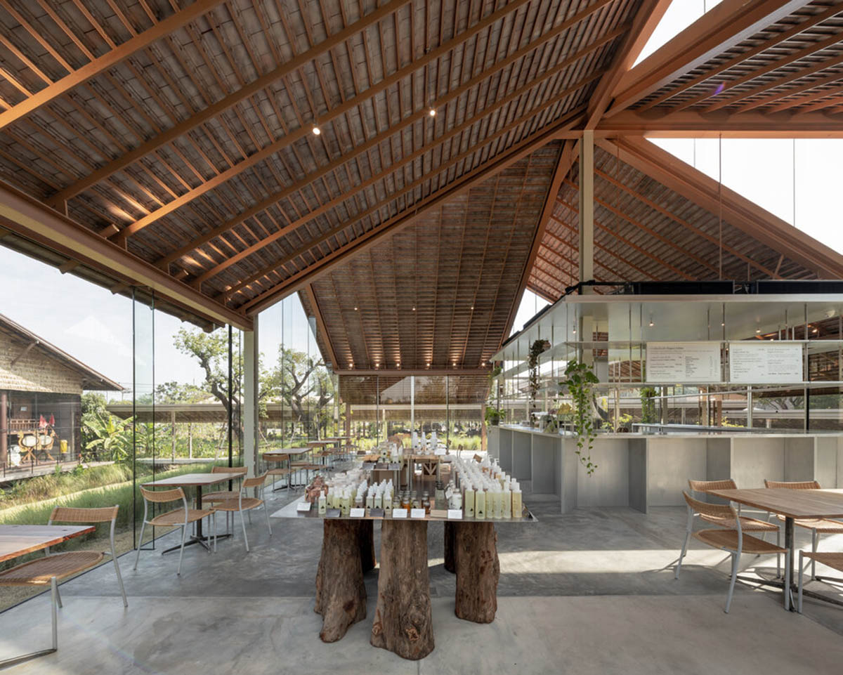NITAPROW designed Patom Cafe with four segmented roof and thatchedroof