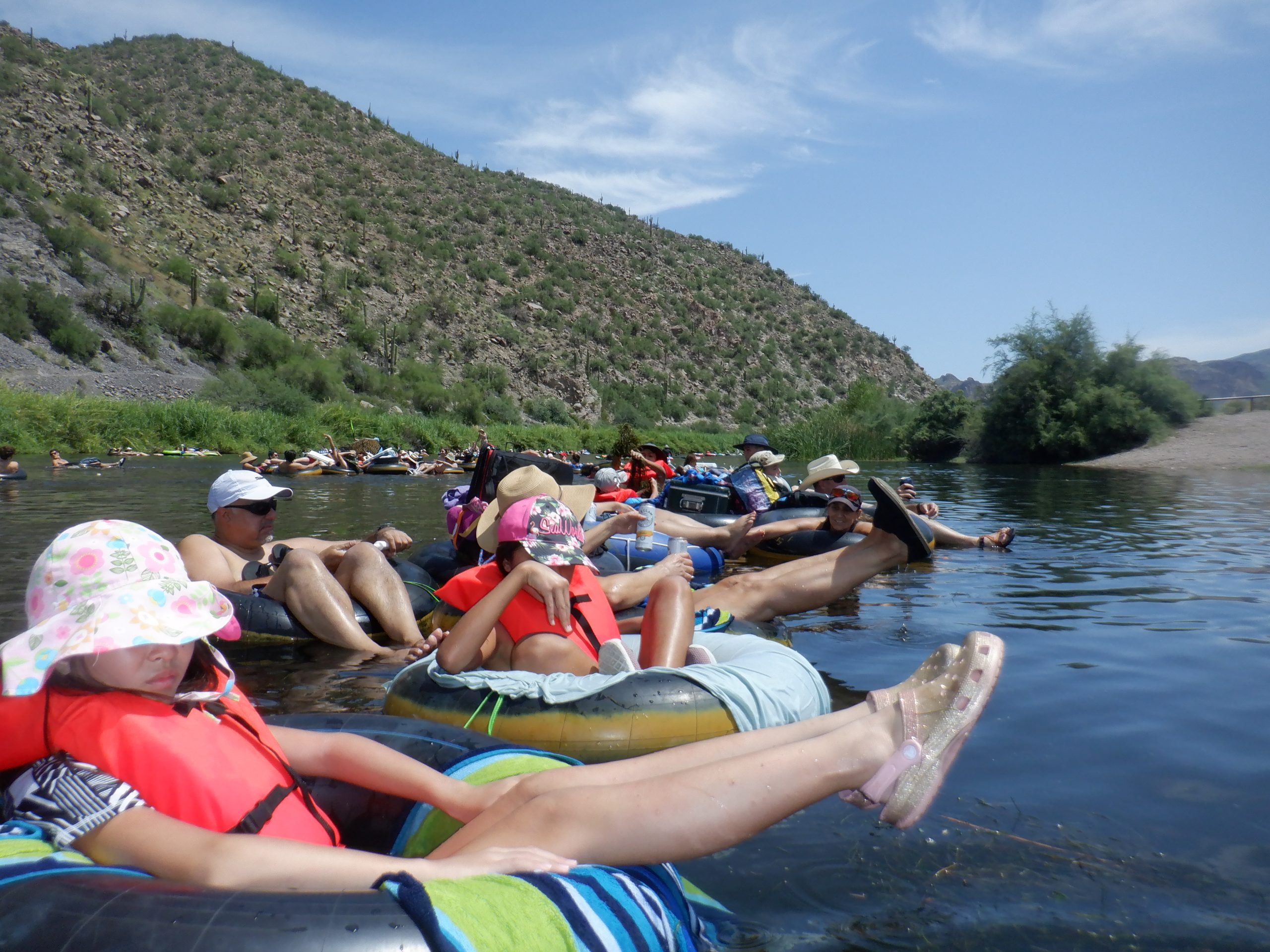 Salt River Tubing in Mesa, Arizona Firsttimer’s guide and tips