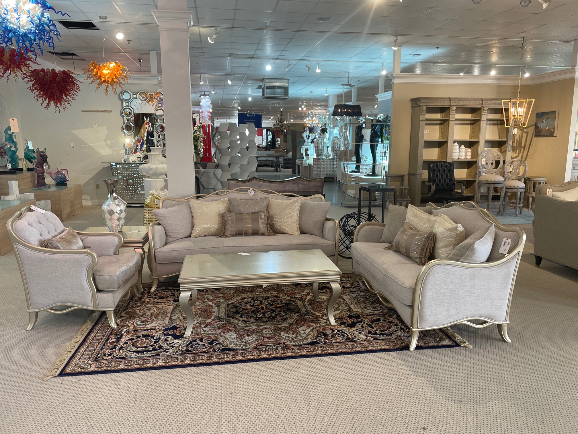 IMSJ34 World of Decor Auctions