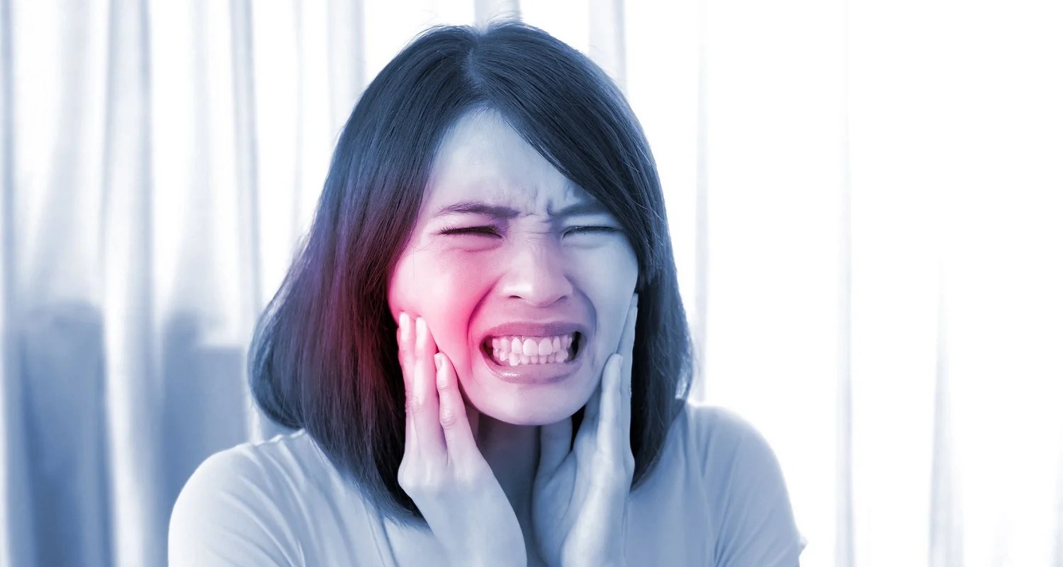 Salt Water Rinse for Toothache 3 Proven Benefits