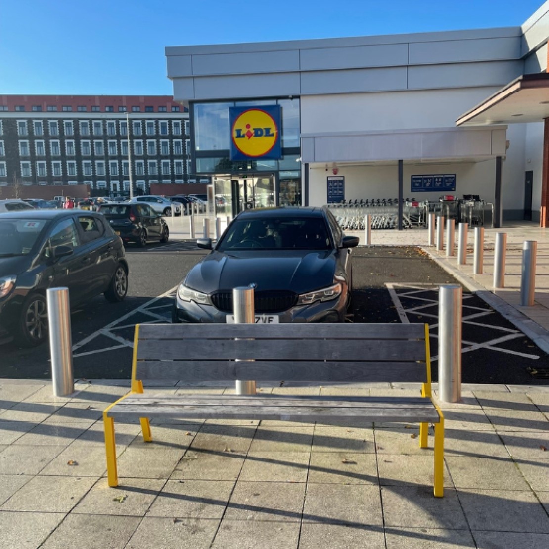 Hillview Retail Park, Belfast Environmental Street Furniture