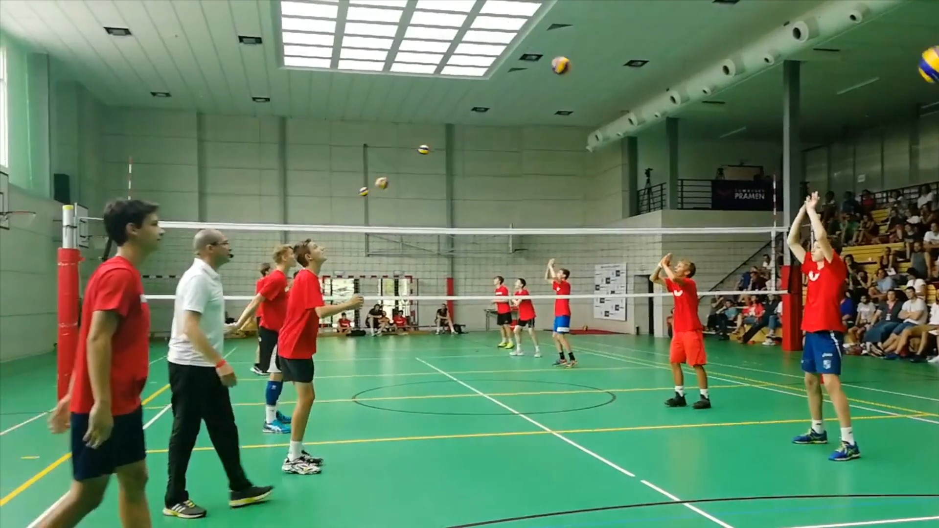WorldofVolley LEARN HOW TO IMPROVE SETTER AND SIDE OUT OF YOUR TEAM