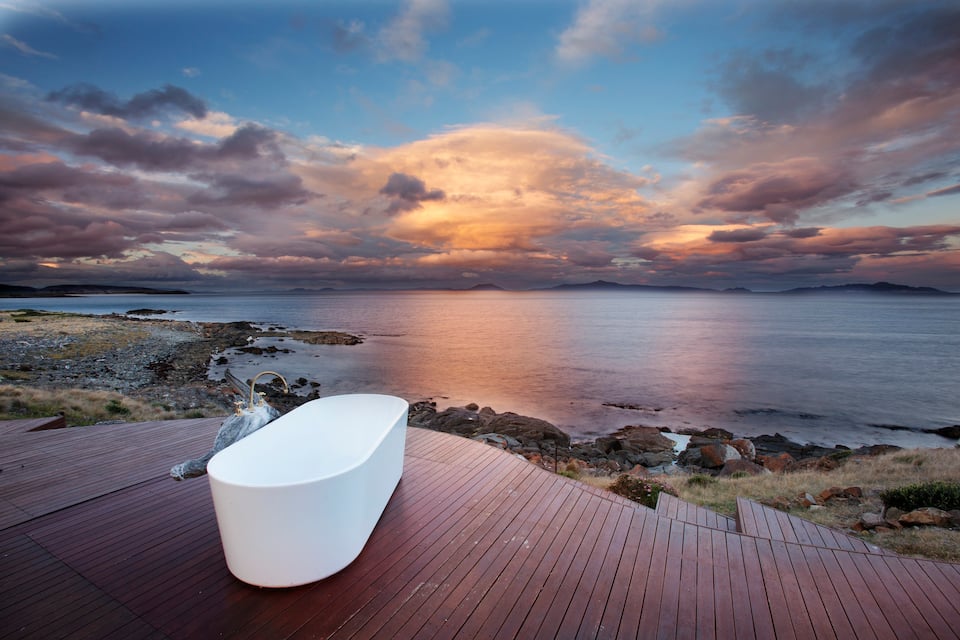 This Airbnb in Tasmania is the Perfect Isolated Escape World of