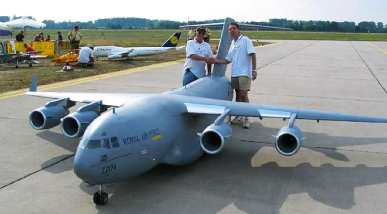 RC C17 So Big It BARELY Gets Off The Ground World War Wings