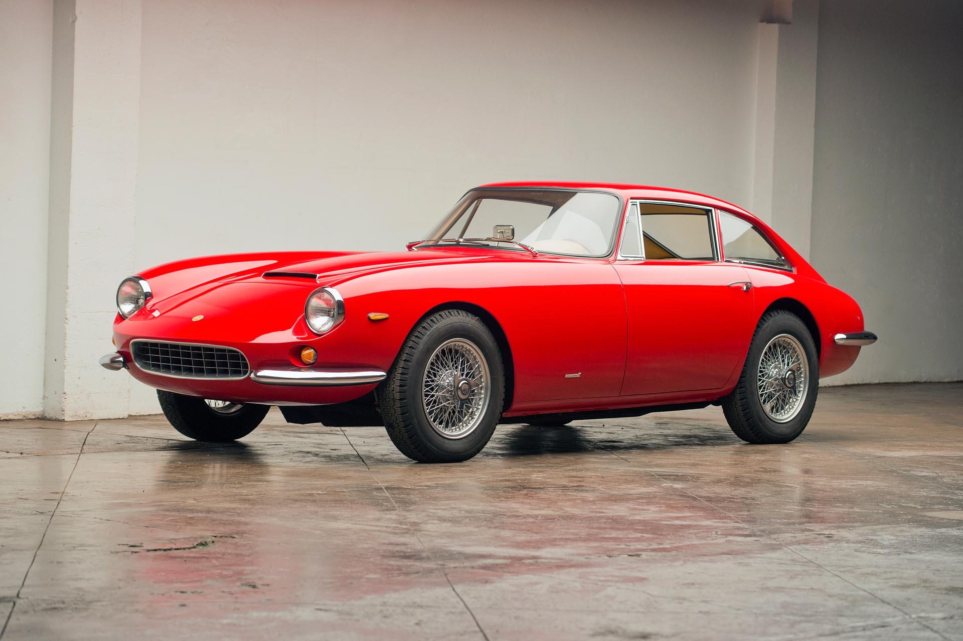 Anamera First Apollo GT Coupe / Spider Ever to Feature at Worldwide’s