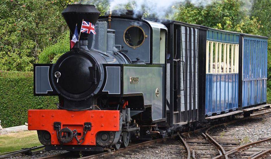 UK Christmas Train Rides Worldwide Rails