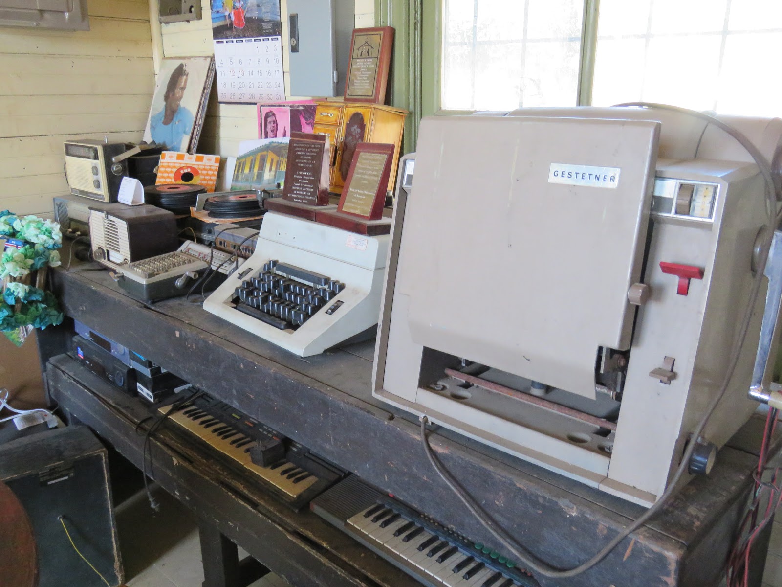 Sightseeing day…Rental car pick up issues…More museum photos