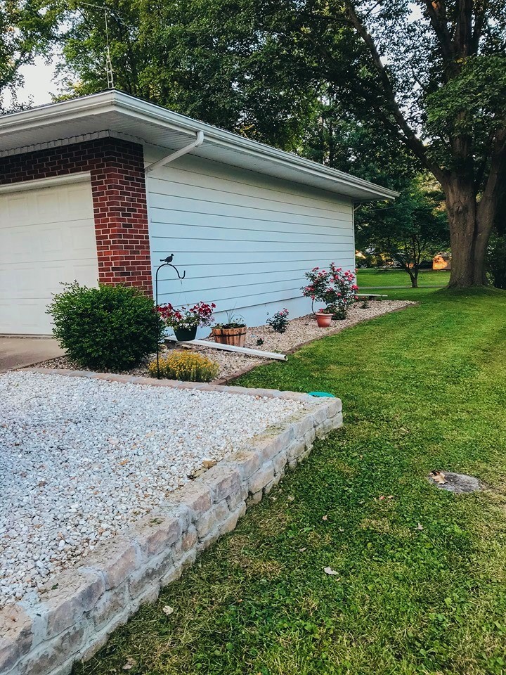 3 Bed/1.5 Bath Home for Sale · Carrollton, IL Worrell Land Services