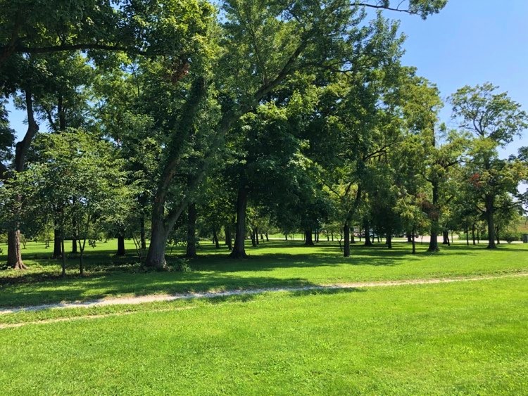Historic Home on 12.24 Acres · Carrollton, IL Worrell Land Services