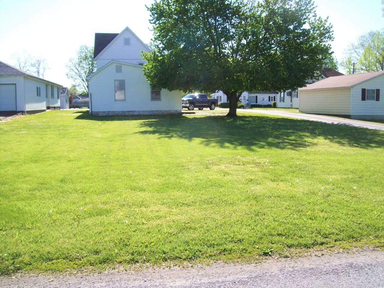 4 Bed/1.5 Bath Home for Sale · Winchester, IL Worrell Land Services