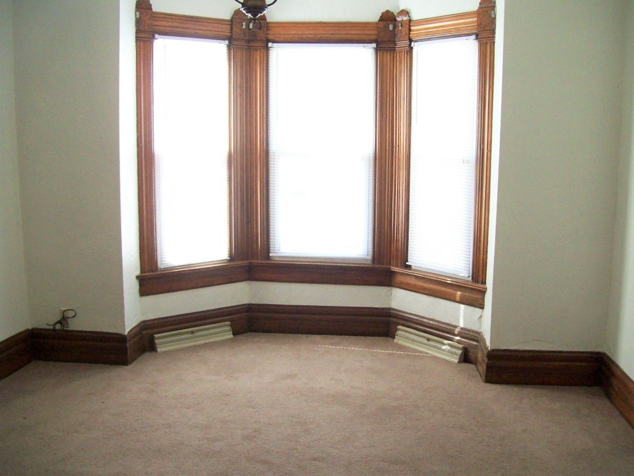 4 Bed/1.5 Bath Home for Sale · Winchester, IL Worrell Land Services