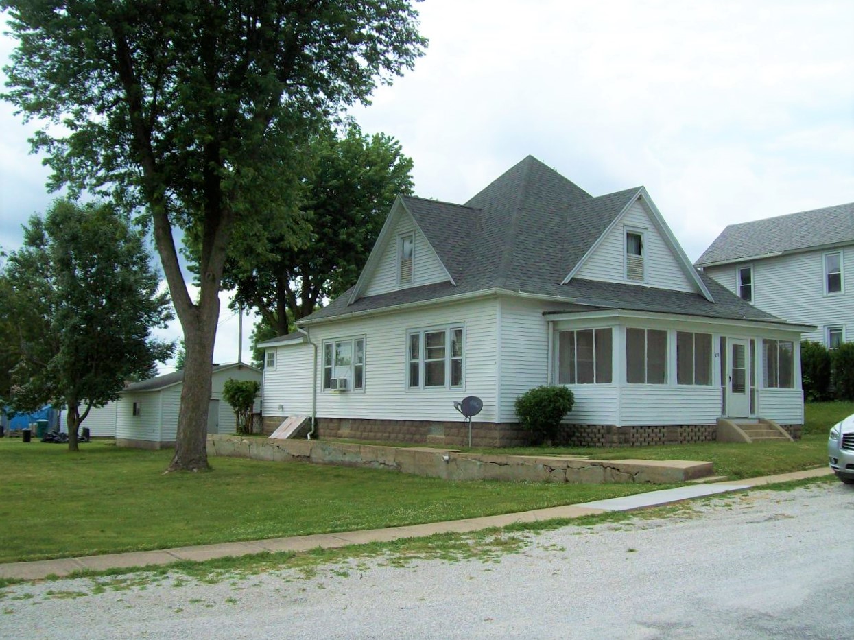 3 Bed/2 Bath Home for Sale · Bluffs, IL Worrell Land Services