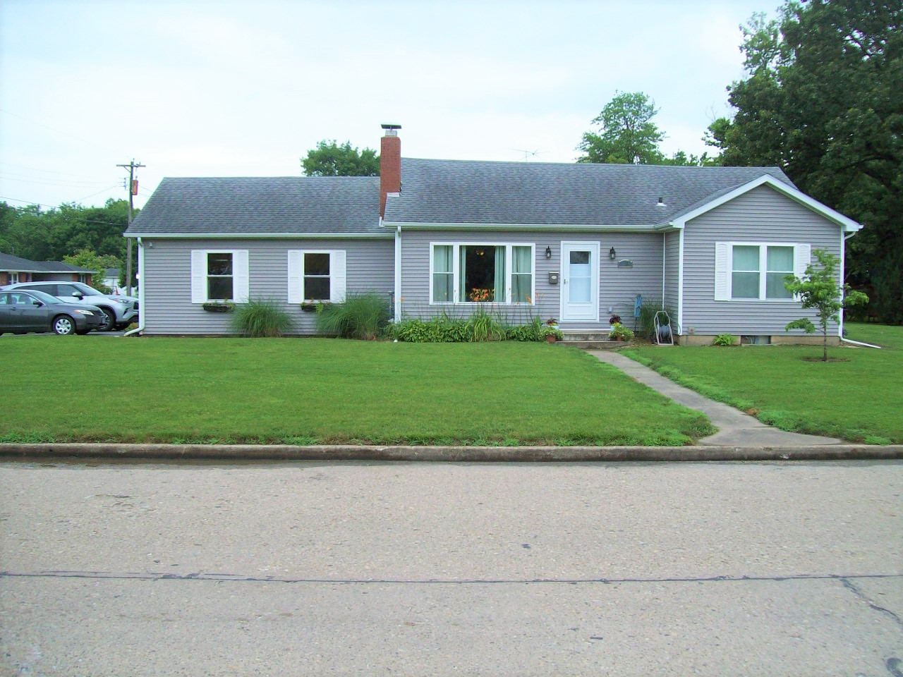 3 Bed/2.5 Bath Home for Sale · Winchester, IL Worrell Land Services
