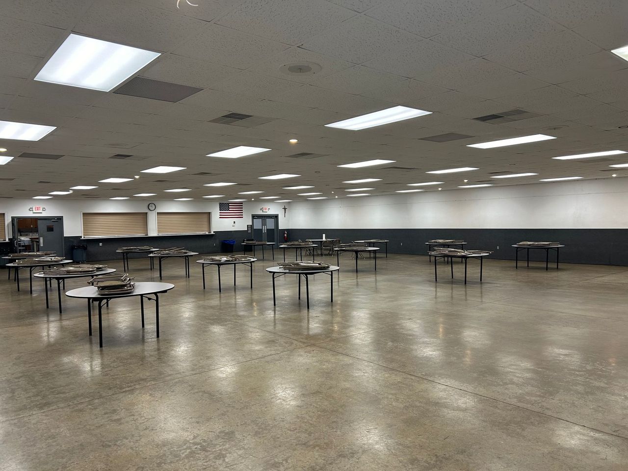 Versatile Commercial Building on 6 Acres ∙ Carrollton, IL Worrell