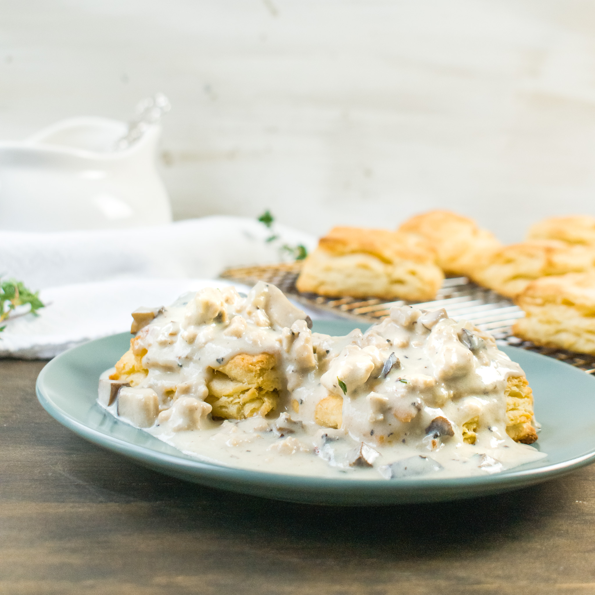 CHICKEN + SHROOM BREAKFAST GRAVY WORTHINGTON EATS