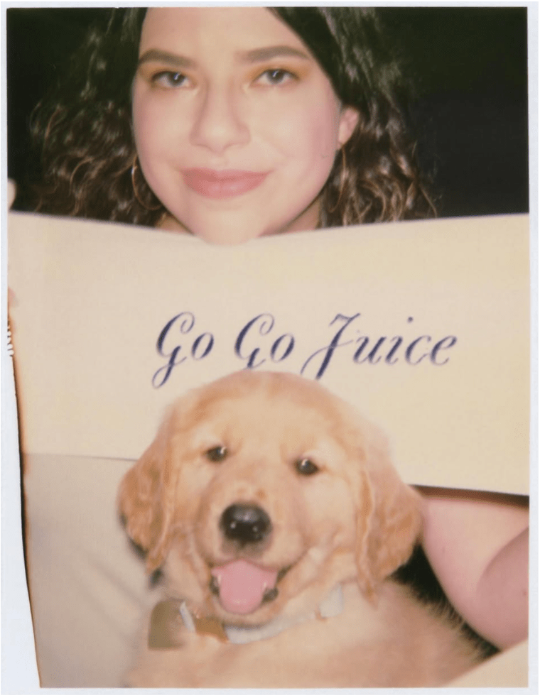 Sabrina Carpenter Engages Fanbase Through Unique Method Redeeming(07)