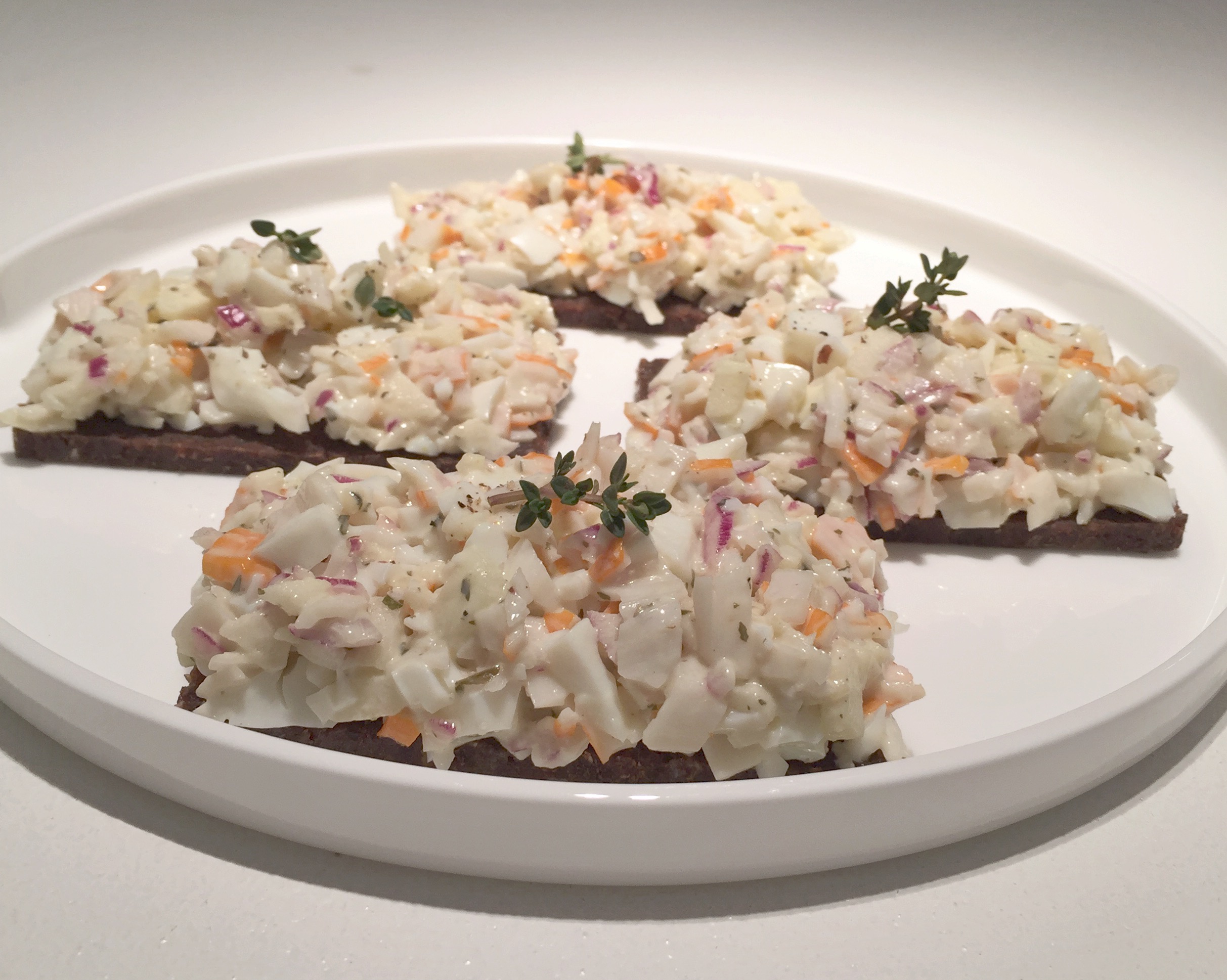 PUMPERNIKKEL BROOD MET SURIMISALADE Would Be Chef